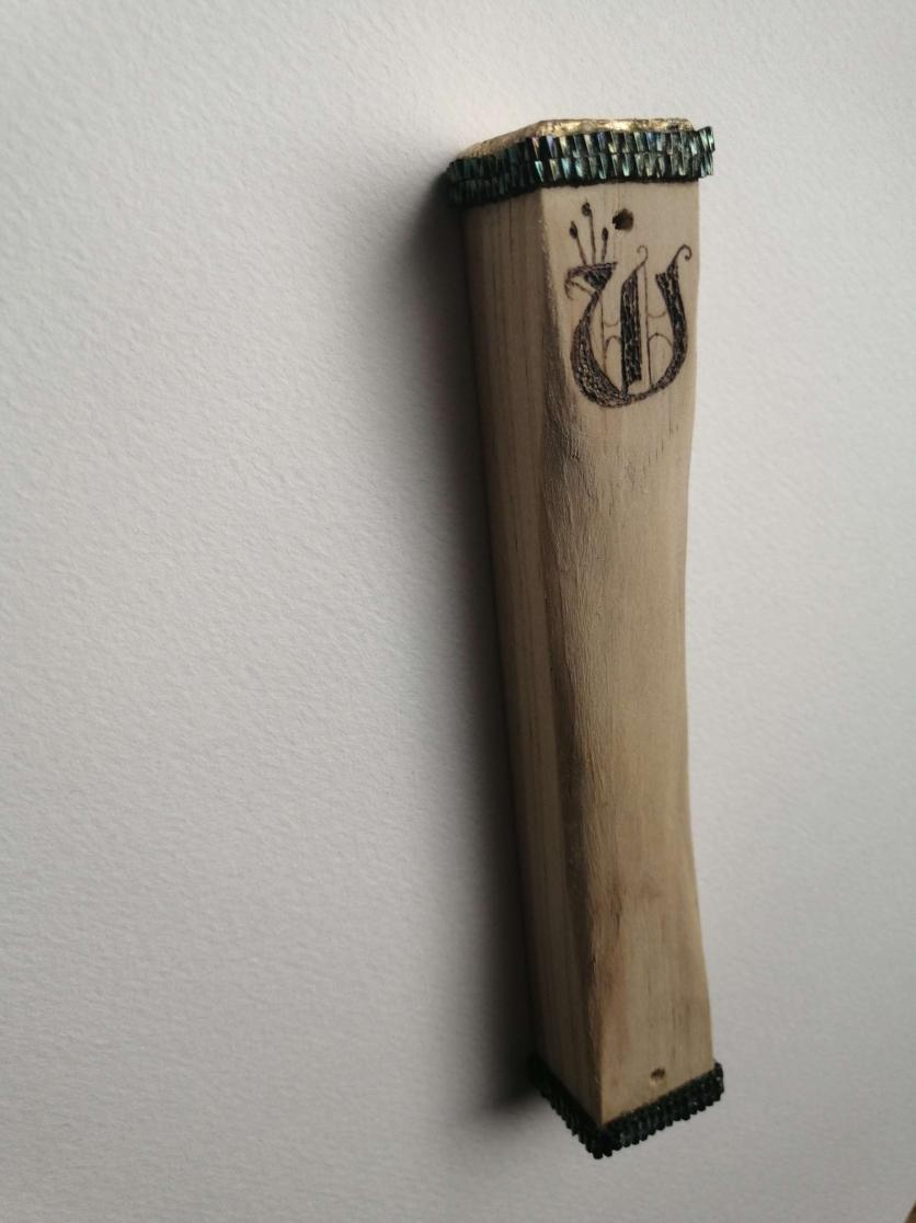 Blackletter Shin Wooden Mezuzah Case